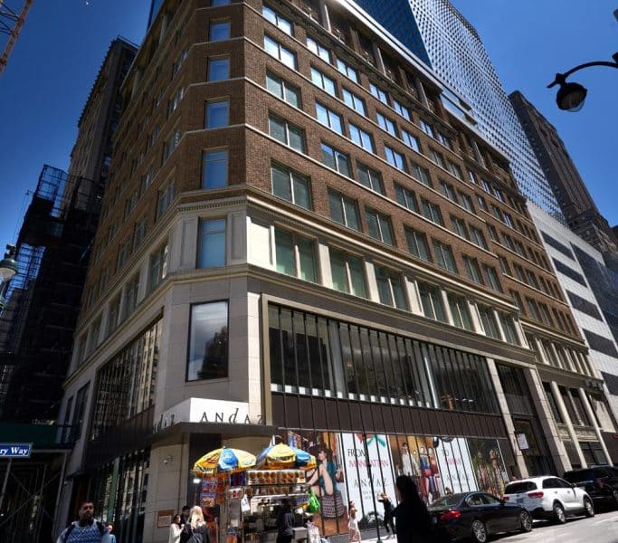 qode-ouml-gallery-img