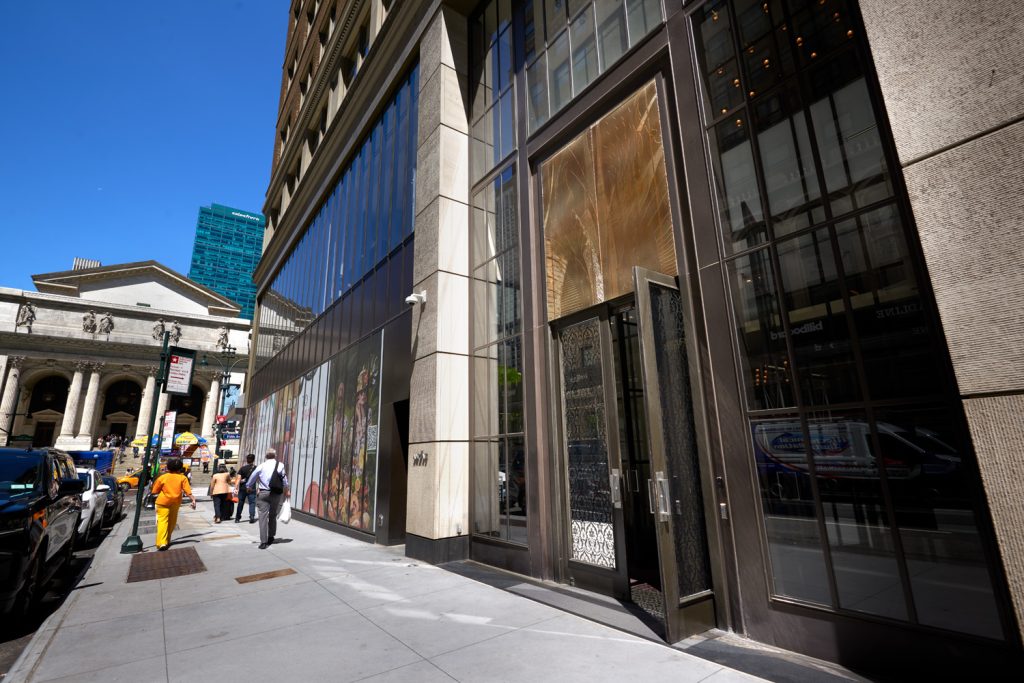 Andaz 5th Avenue - Lobby entrance