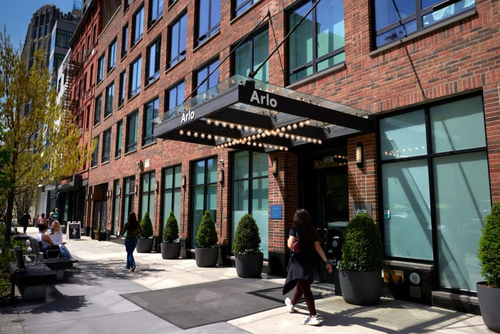 Arlo Soho - Lobby entrance