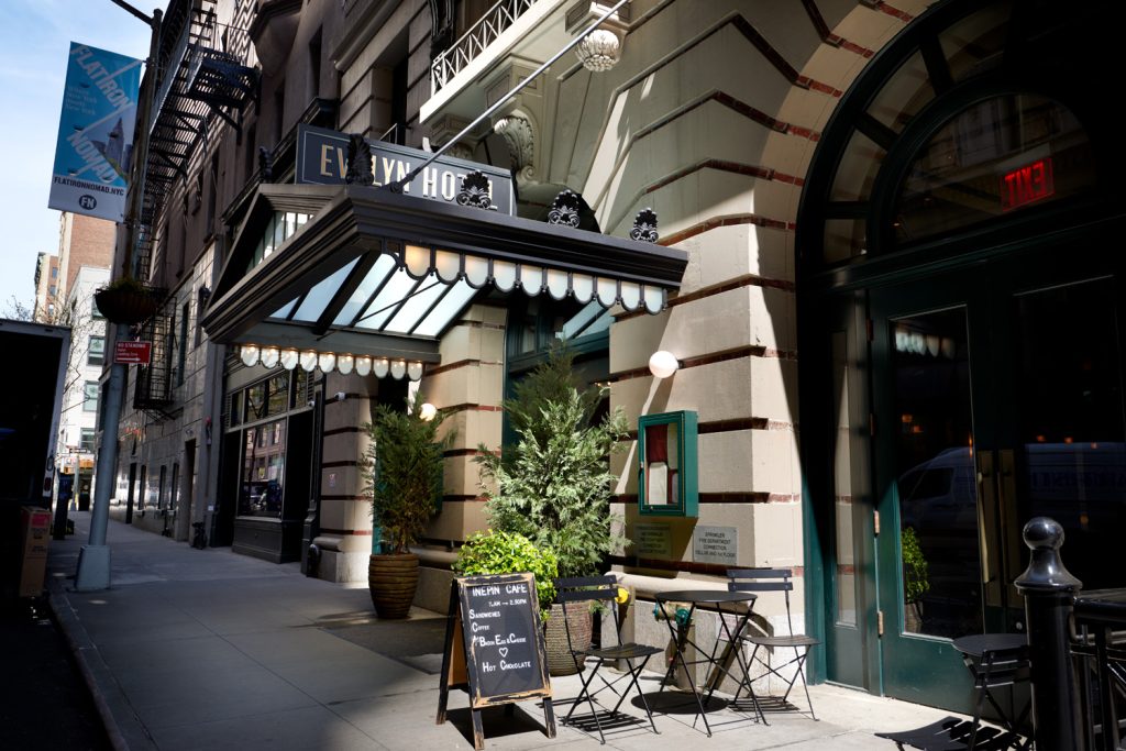 The Evelyn Hotel - Lobby entrance