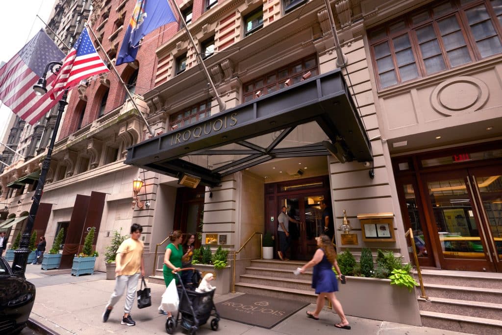 Iroquois Hotel