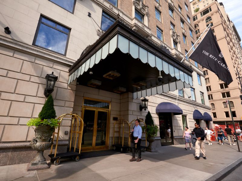 Ritz Carlton - Central Park - Entrance