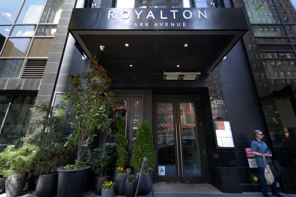 Royalton Park Avenue - Lobby entrance