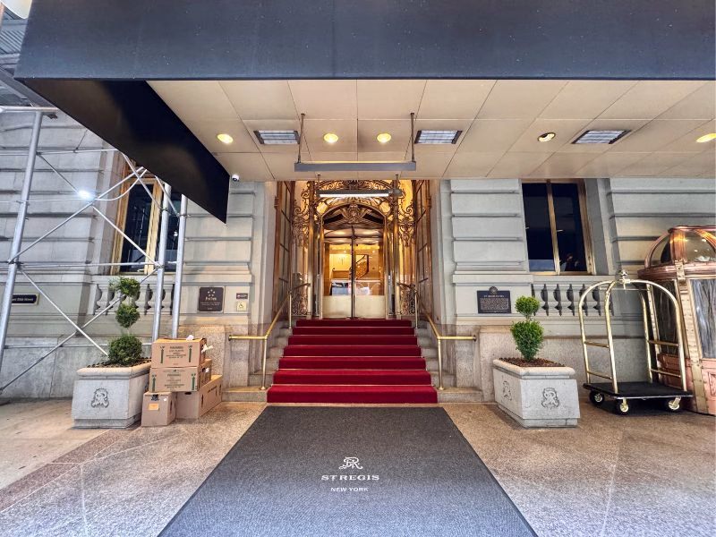 5th & 55th Residence Club - Entrance
