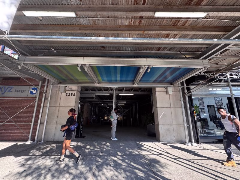 Aloft Harlem - Entrance