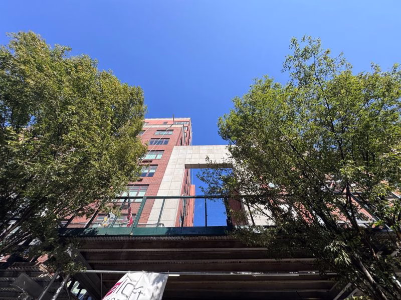 Aloft Harlem - Exterior