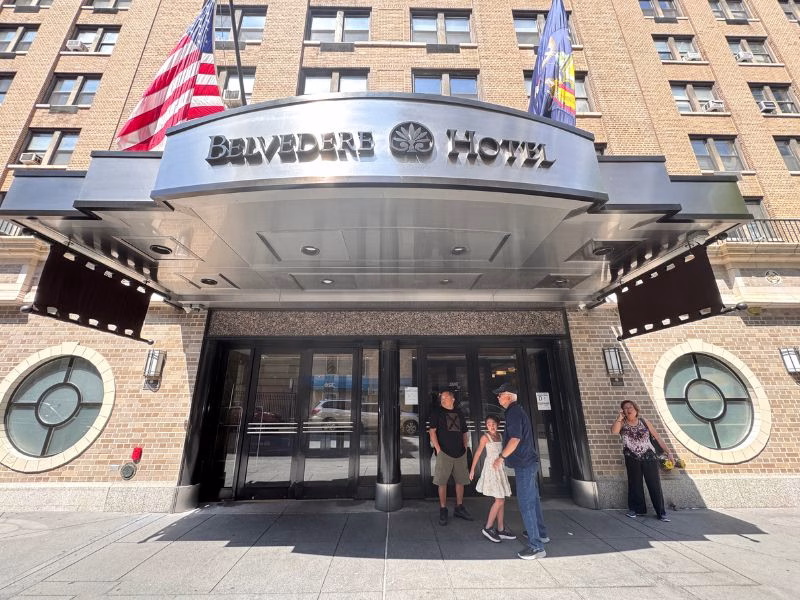 Belvedere Hotel - Entrance