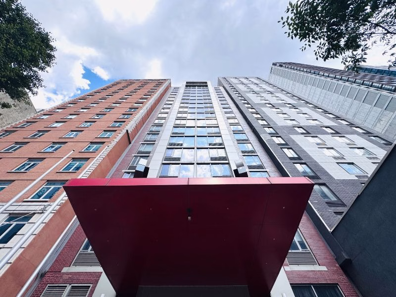 Cambria Hotel New York-Chelsea - Exterior