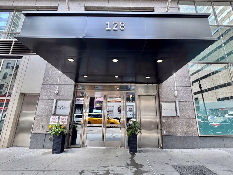 Club Quarters Hotel Grand Central, New York - Entrance