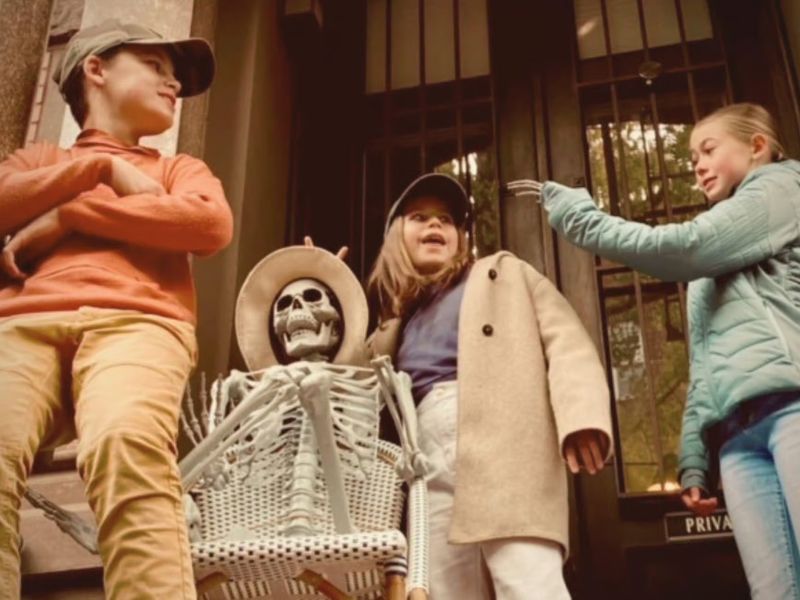 French Guided Halloween Tour