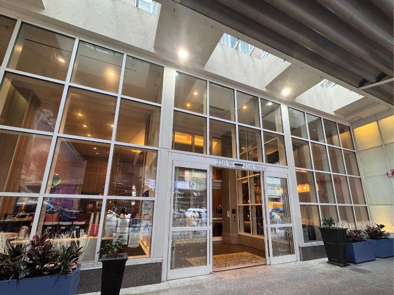 Hampton Inn Manhattan_Times Square Central - Entrance