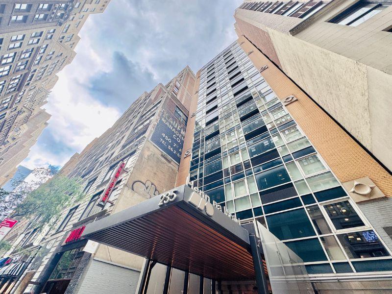 Henn na Hotel New York - Exterior