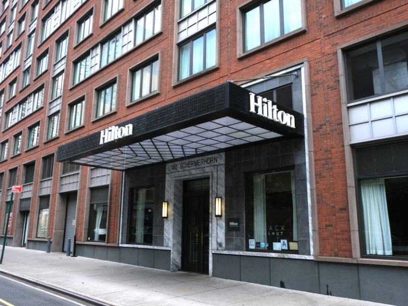 Hilton Brooklyn New York - Entrance