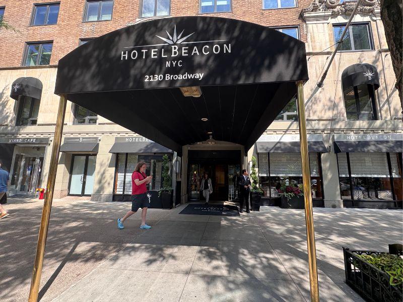 Hotel Beacon - Entrance
