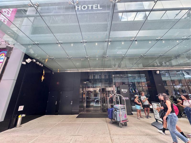 Hotel Riu Plaza Manhattan Times Square - Entrance