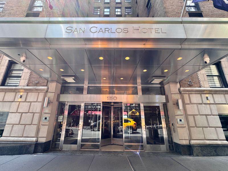San Carlos Hotel - Entrance