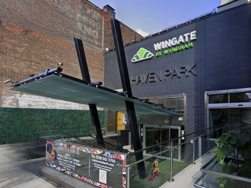 Wingate by Wyndham Bronx Haven Park - Exterior